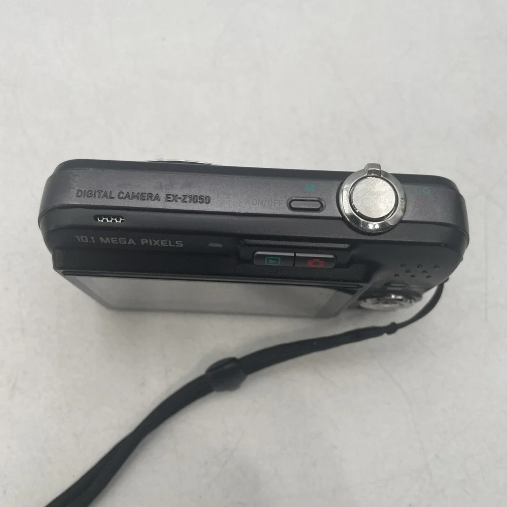 Casio Exilim EX-Z1050 10.1MP Digital Camera 3X Zoom+Battery+SD Card-TESTED